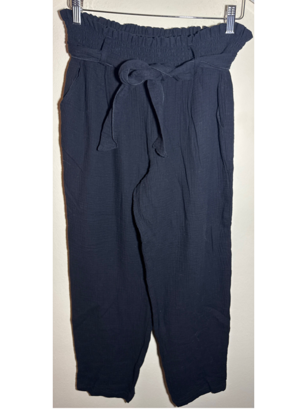 EVEREVE Black Paperbag Waist Trousers Size M inseam 27”